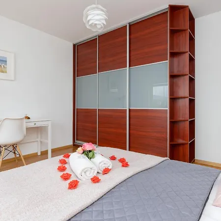 Spacious Palac Jana Iii Wilanow By Renters Apartment Warsaw