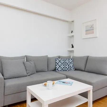 Apartment Spacious Palac Jana Iii Wilanow By Renters *