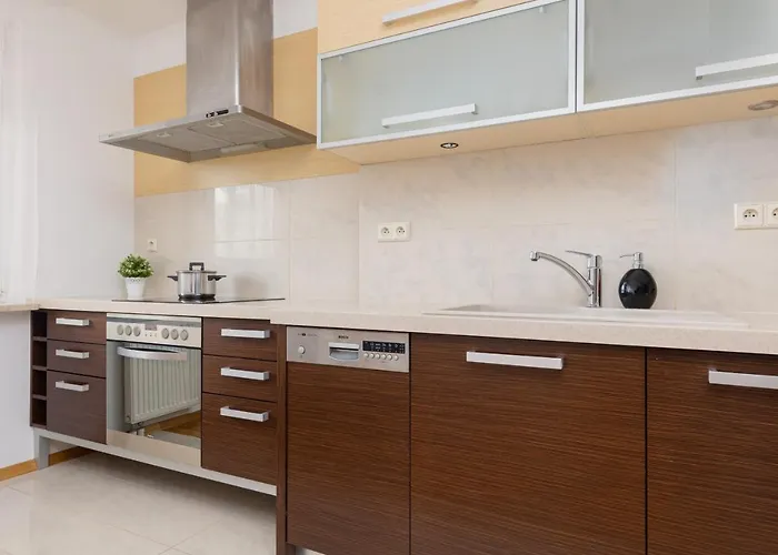 Spacious Pałac Jana Iii Wilanów By Renters